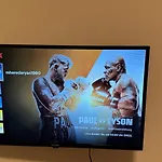 Schoene Hostel Mit Eigene Parking Netflix Youtube